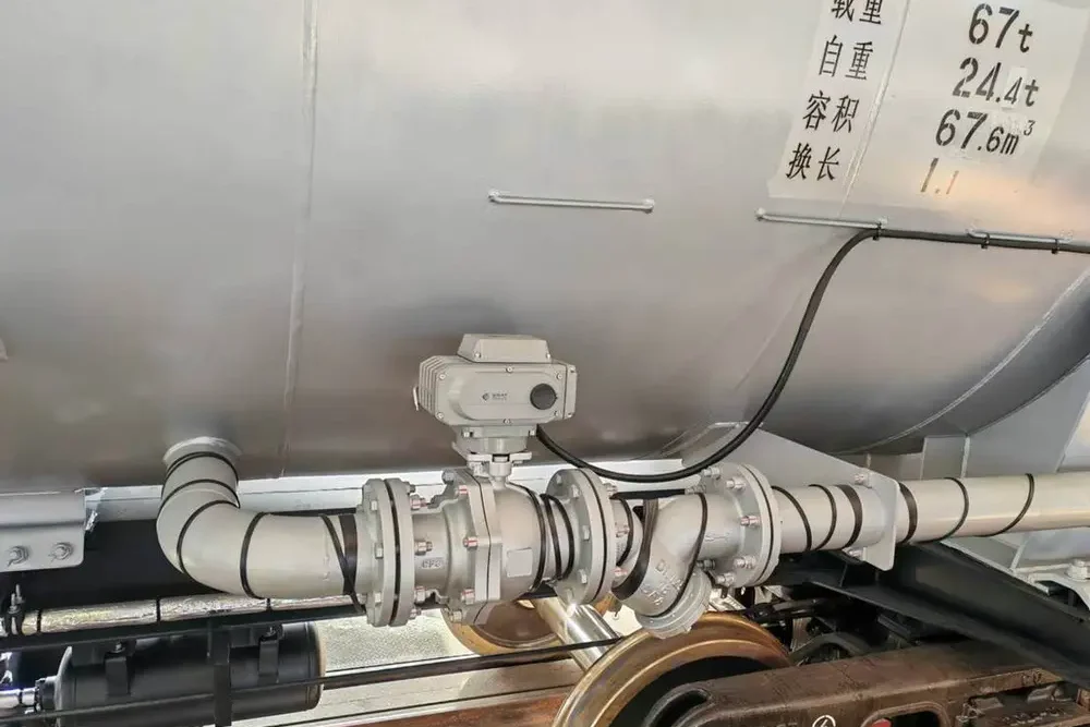 电动法兰球阀在铁路绝缘子水冲洗车上的应用 4 电动法兰球阀在铁路绝缘子水冲洗车上的应用4 edited