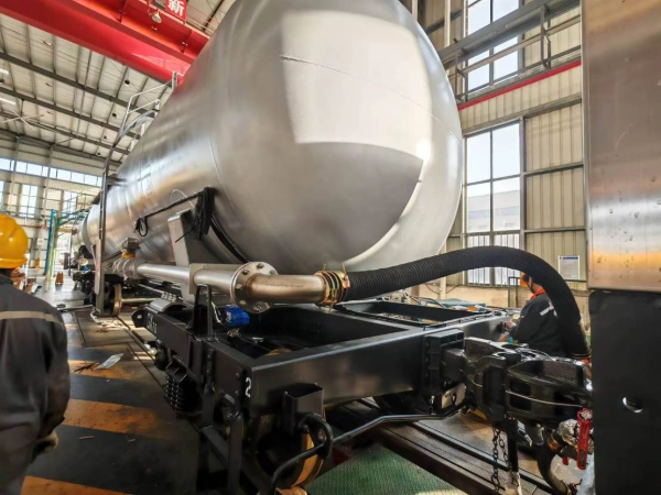 Case-Insulator Washing-2 Excellent Environmental Compatibility - GRAT Automation Solutions for Railway Insulator Washing Systems